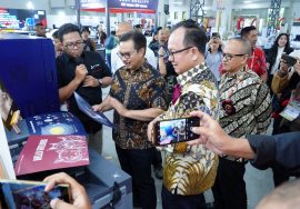 WALI KOTA YOGYAKARTA KUNJUNGI BOOTH DEVELOP DI JOGJA PRINTING EXPO 2026